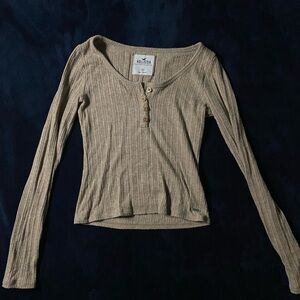 Tan hollister henley with buttons xs